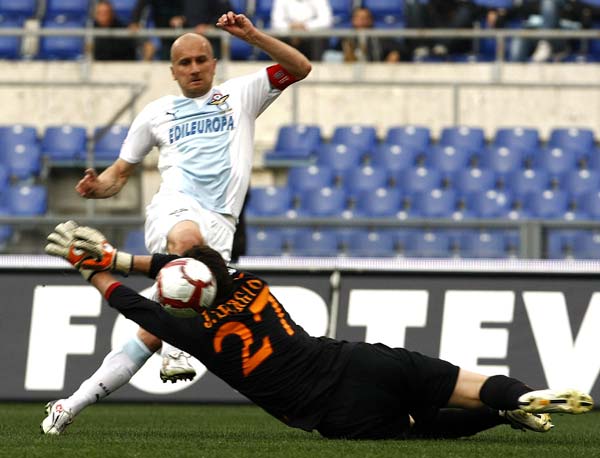 罗马主帅战术妙用,带领球队逆转胜利的简单介绍 罗马主帅战术妙用,带领球队逆转胜利的简单介绍